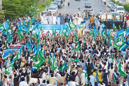 جماعتِ اسلامی آج پیٹرولیم لیوی کے خلاف ملک بھر میں 510 مقامات پر سڑکیں بند کرے گی۔