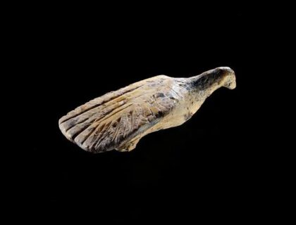”سال کی بہترین دریافت“ – ماہرینِ آثارِ قدیمہ نے ’عہدِ یخ بستہ‘ (Ice Age) کے اب تک دریافت ہونے والے سب سے چھوٹے مجسمے دریافت کر لیے۔