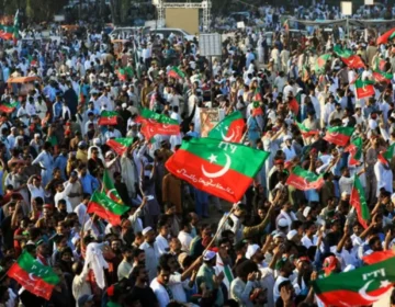 ذرائع: پی ٹی آئی کی پارلیمانی اکثریت نے 4 اکتوبر کا مارچ مؤخر کرنے کا مشورہ دیا ہے۔