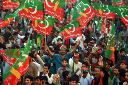 پی ٹی آئی کا 27 ستمبر کا اسلام آباد لانگ مارچ ملتوی کرنے کا فیصلہ