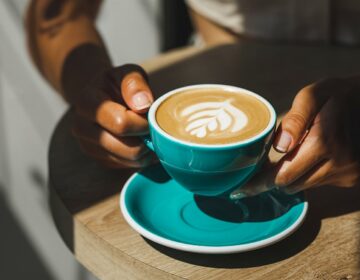 آپ کی روزانہ کیفین کی مقدار کے بارے میں تحقیق کیا کہتی ہے؟