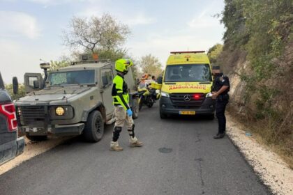 اسرائیل میں لبنان کی سرحد کے قریب اسکول کے دورے کے دوران دھماکے سے ایک شخص ہلاک اور 19 زخمی ہو گئے۔