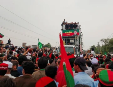 سہیل آفریدی چارسدہ میں 'حتمی پلان' کا اعلان کریں گے، پی ٹی آئی کا لانگ مارچ پشاور سے روانہ