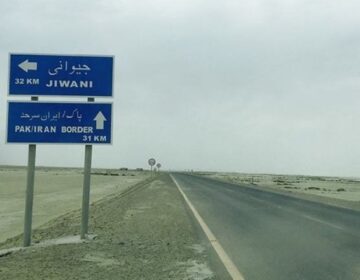 ایران کا کہنا ہے کہ پاکستان کے ساتھ سرحد کھلی ہے، تاہم ایل پی جی (LPG) کارگو کی کلیئرنس میں تاخیر بدستور برقرار ہے۔