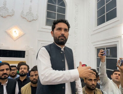 حکومت اور پی ٹی آئی کے درمیان مذاکرات کے دوران سہیل آفریدی نے اسلام آباد مارچ کے منصوبے کا اعلان کر دیا۔