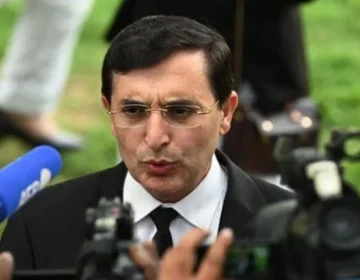 پی ٹی آئی چیئرمین گوہر نے خیبر پختونخوا میں ایمرجنسی اور گورنر راج کے خلاف پشاور ہائی کورٹ سے رجوع کر لیا۔
