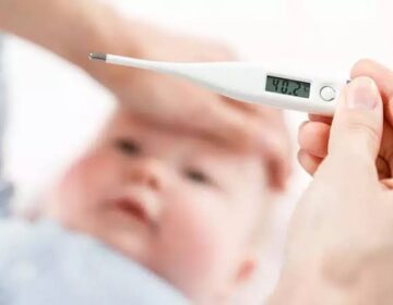 ویکسین لگوانے کے بعد کچھ لوگوں کو بخار کیوں ہوتا ہے؟ سائنسدانوں کو شاید اس کا جواب مل گیا ہے