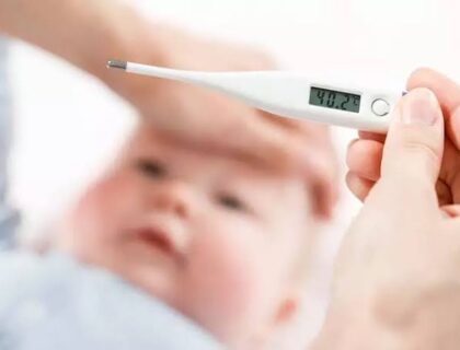 ویکسین لگوانے کے بعد کچھ لوگوں کو بخار کیوں ہوتا ہے؟ سائنسدانوں کو شاید اس کا جواب مل گیا ہے