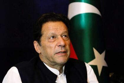 پی ٹی آئی نے عمران خان تک رسائی کو تعطل کی 'بنیادی وجہ' قرار دیتے ہوئے دعویٰ کیا ہے کہ وفاقی حکومت نے اسے معاہدے میں شامل کرنے سے انکار کر دیا۔