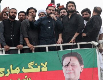 خیبر میں مارچ کے شرکاء سے گفتگو: خیبر پختونخوا کے وزیراعلیٰ کا کہنا ہے کہ فوجی آپریشنز کی اجازت نہیں دی جائے گی۔