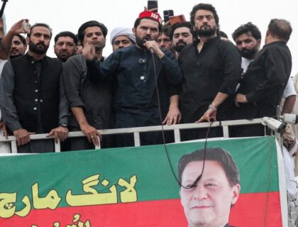 خیبر میں مارچ کے شرکاء سے گفتگو: خیبر پختونخوا کے وزیراعلیٰ کا کہنا ہے کہ فوجی آپریشنز کی اجازت نہیں دی جائے گی۔