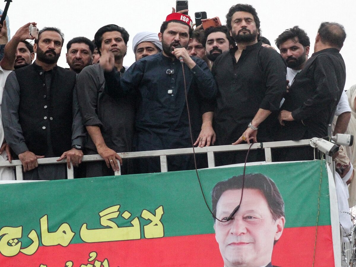 خیبر میں مارچ کے شرکاء سے گفتگو: خیبر پختونخوا کے وزیراعلیٰ کا کہنا ہے کہ فوجی آپریشنز کی اجازت نہیں دی جائے گی۔